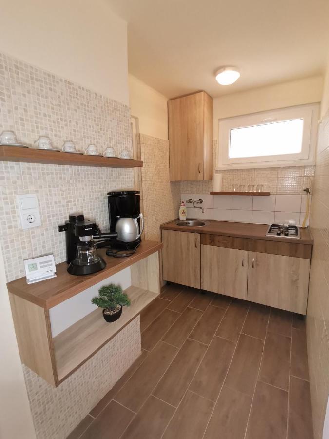 Gyoengyvirag Apartmanhaz Hajduszoboszlo Exterior photo