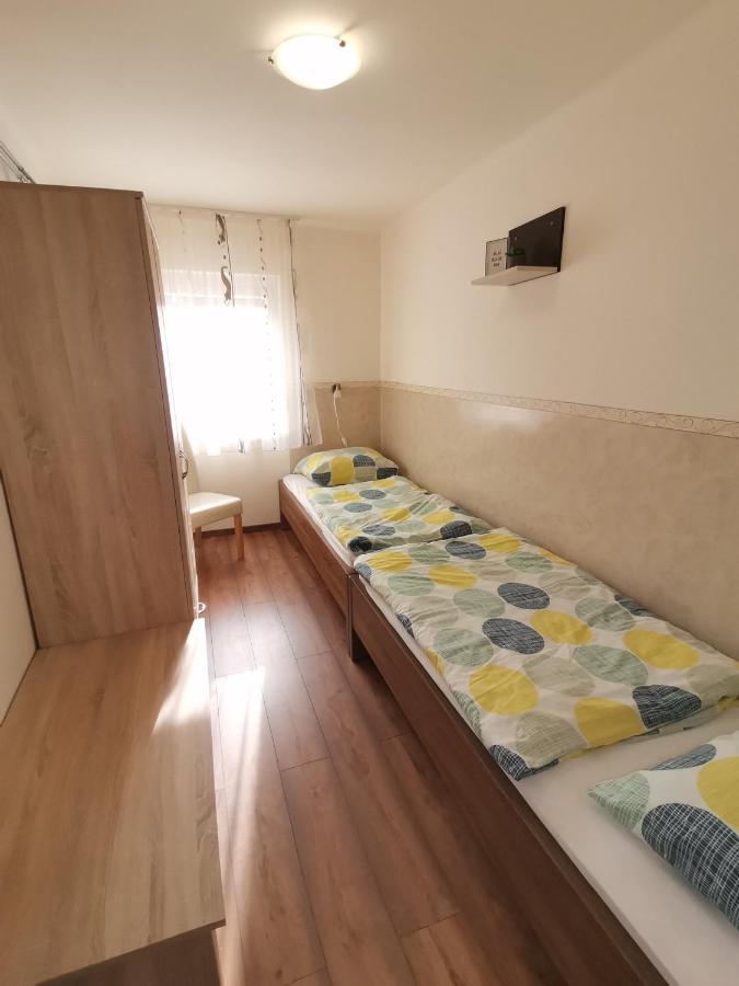 Gyoengyvirag Apartmanhaz Hajduszoboszlo Exterior photo
