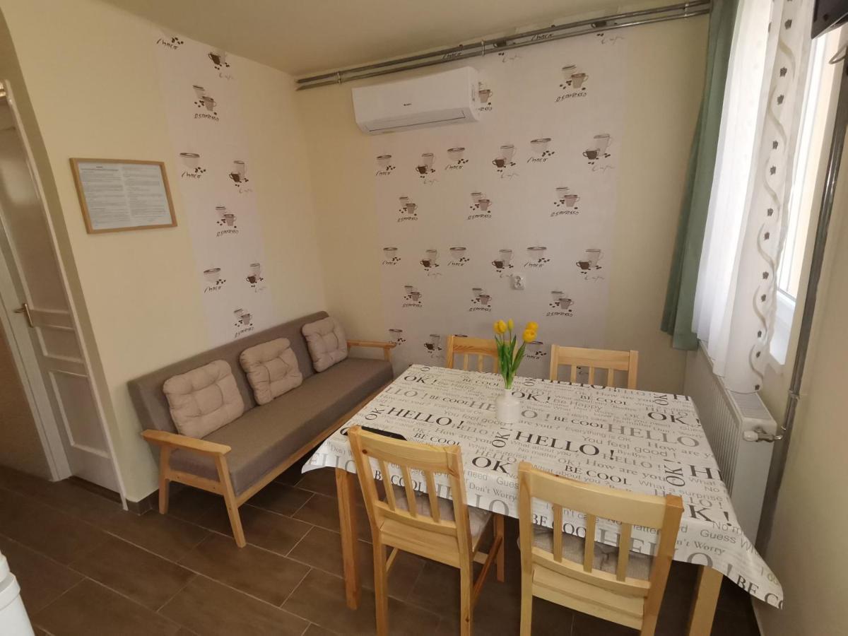 Gyoengyvirag Apartmanhaz Hajduszoboszlo Exterior photo