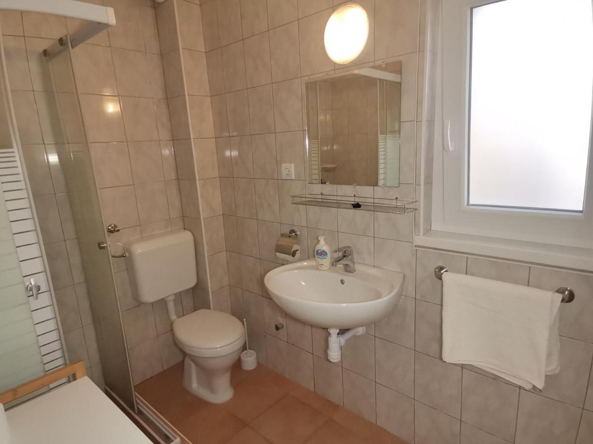 Gyoengyvirag Apartmanhaz Hajduszoboszlo Exterior photo