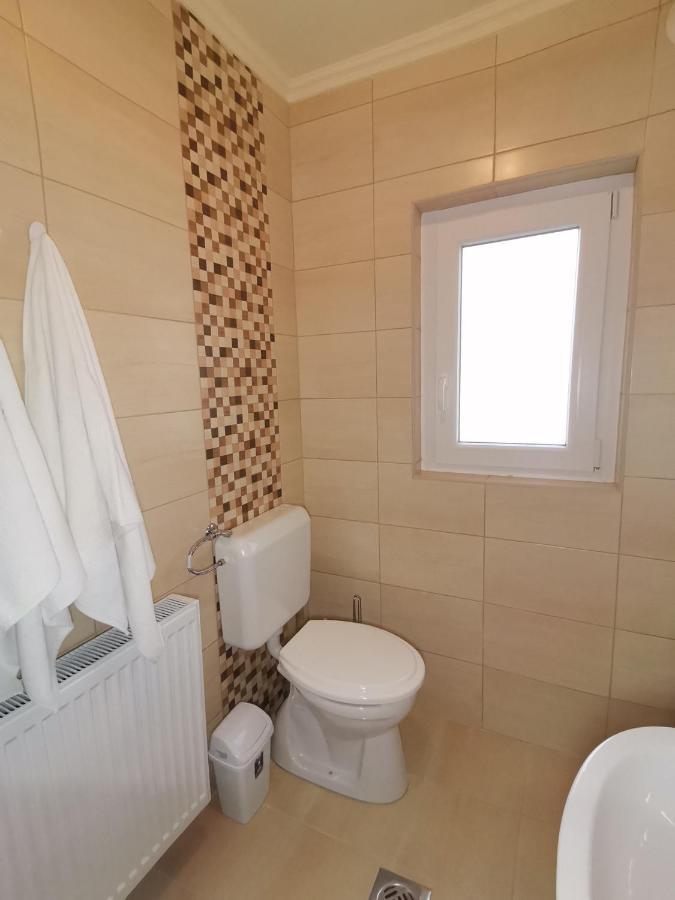 Gyoengyvirag Apartmanhaz Hajduszoboszlo Exterior photo