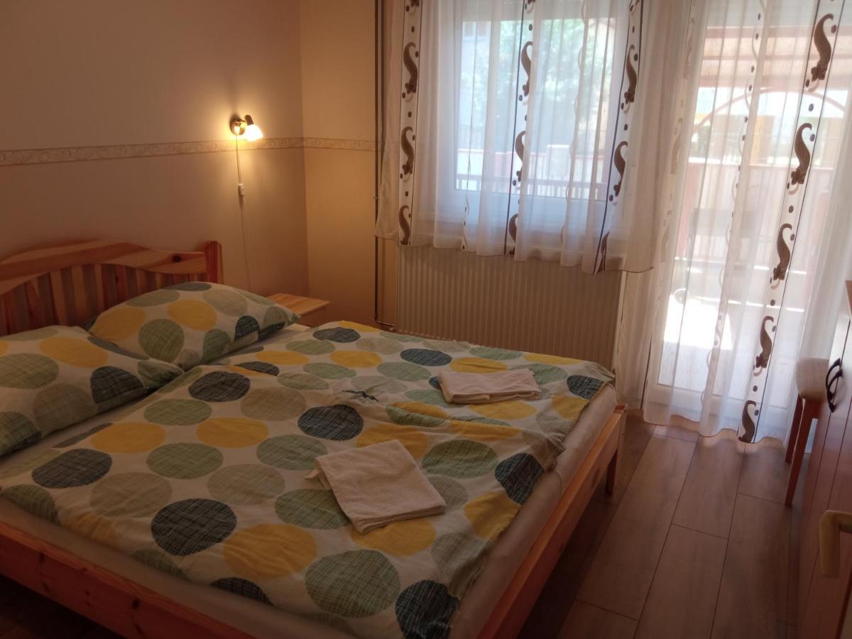 Gyoengyvirag Apartmanhaz Hajduszoboszlo Exterior photo